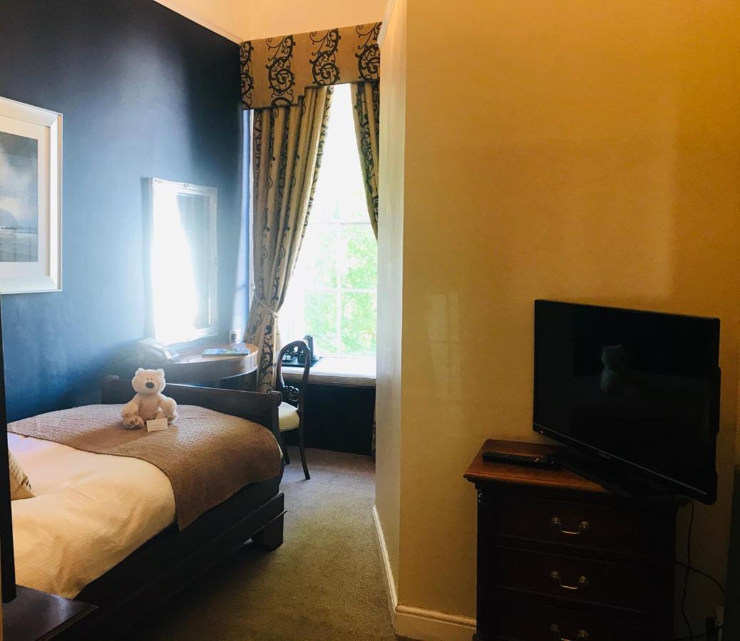 Clarence Court Hotel Челтнем Екстер'єр фото