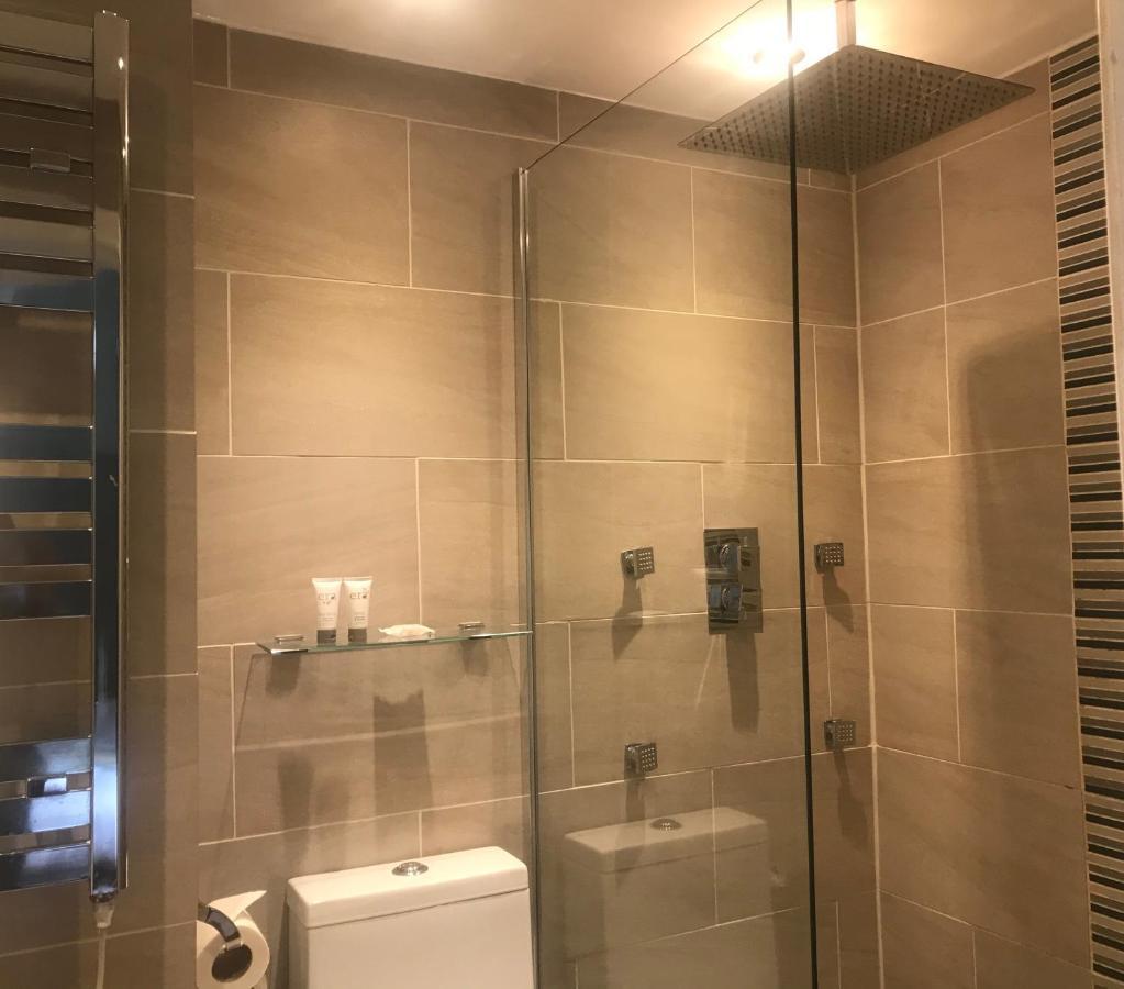 Clarence Court Hotel Челтнем Екстер'єр фото