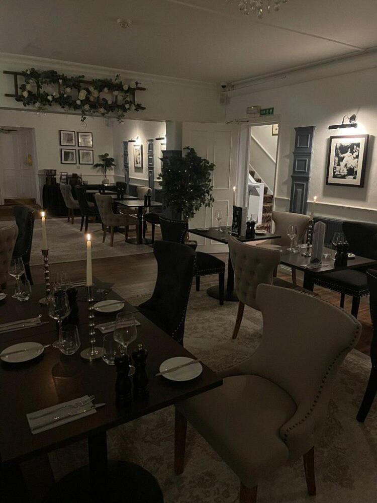 Clarence Court Hotel Челтнем Екстер'єр фото