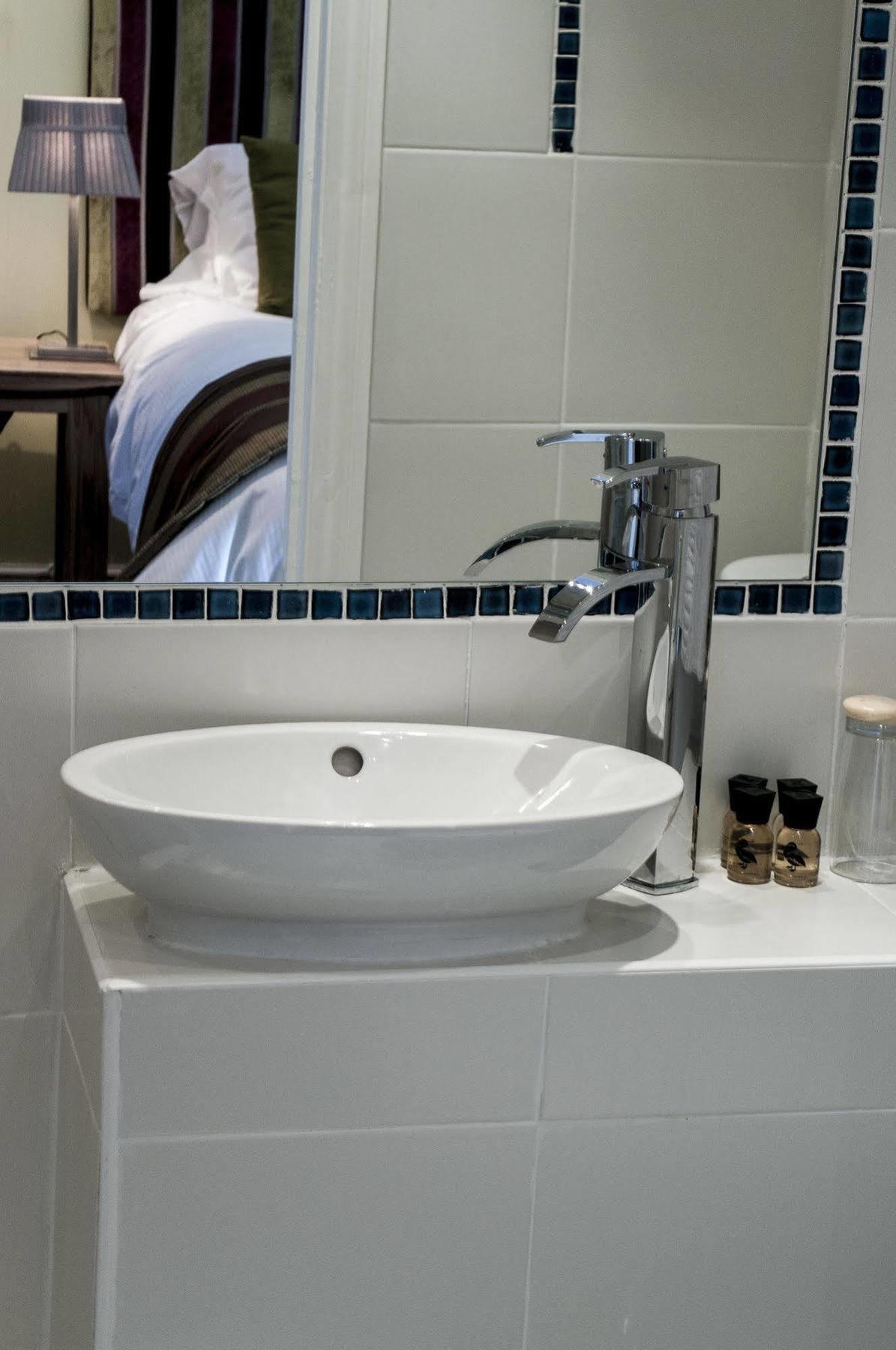 Clarence Court Hotel Челтнем Екстер'єр фото